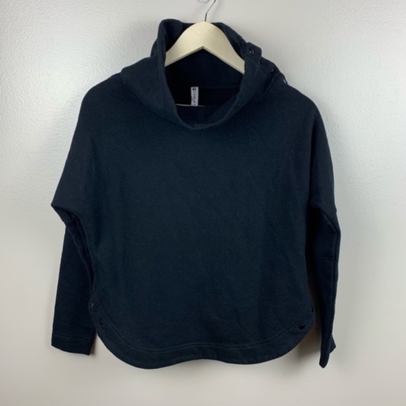 FABLETICS Black "Peary" Snap Shoulder Funnel Neck Crop Pullover Sweatshirt L - Picture 2 of 8